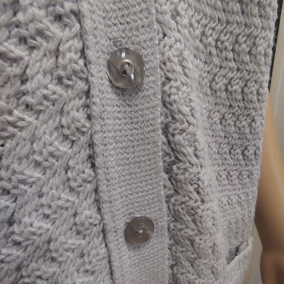 70s Gray Sweater Vest Acrylic Cardigan Button Up Boho Style College Point Size M - Picture 8 of 8
